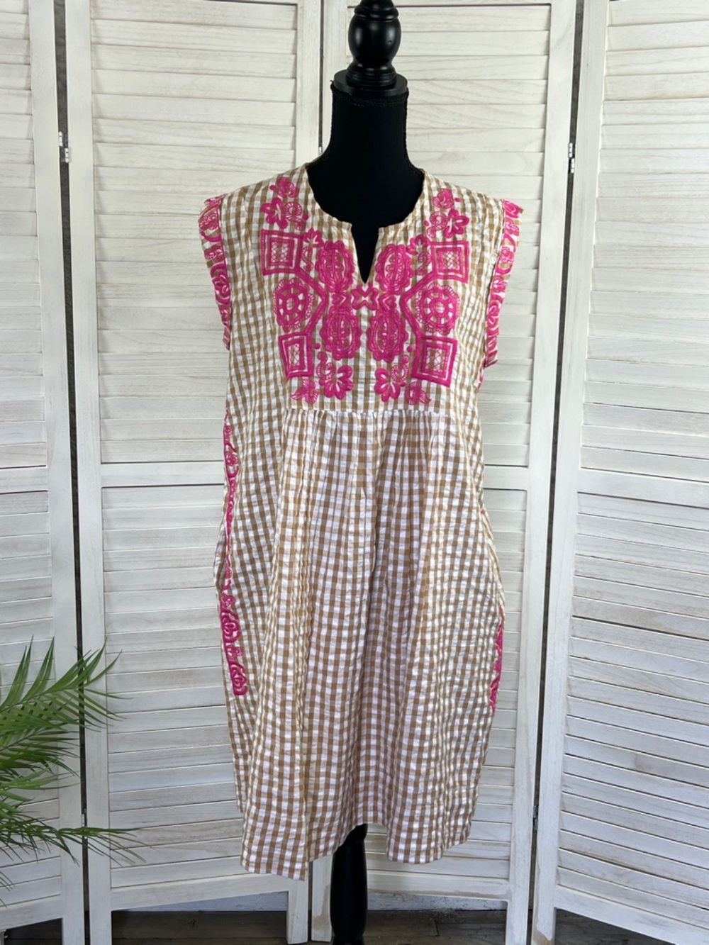 Uncle Frank Embroidered Seersucker Shift Dress Medium